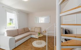 Apartment Leni Near Beach